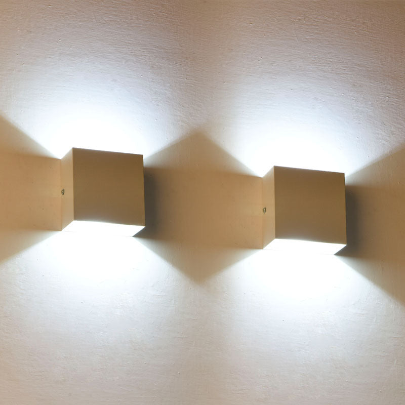 Modern IP65 Waterproof LED Outdoor Wall Light for Garden