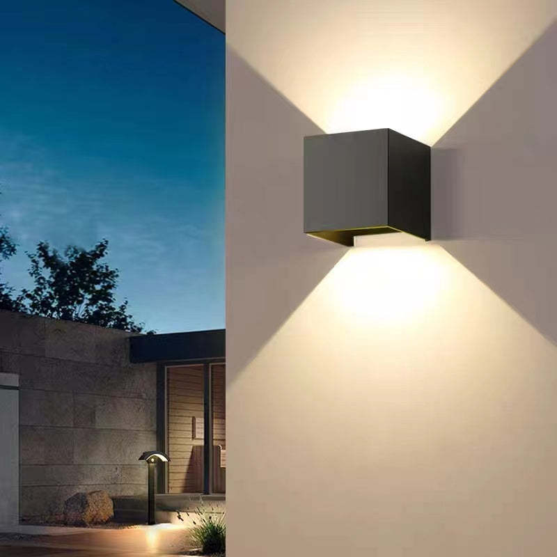 Modern IP65 Waterproof LED Outdoor Wall Light for Garden