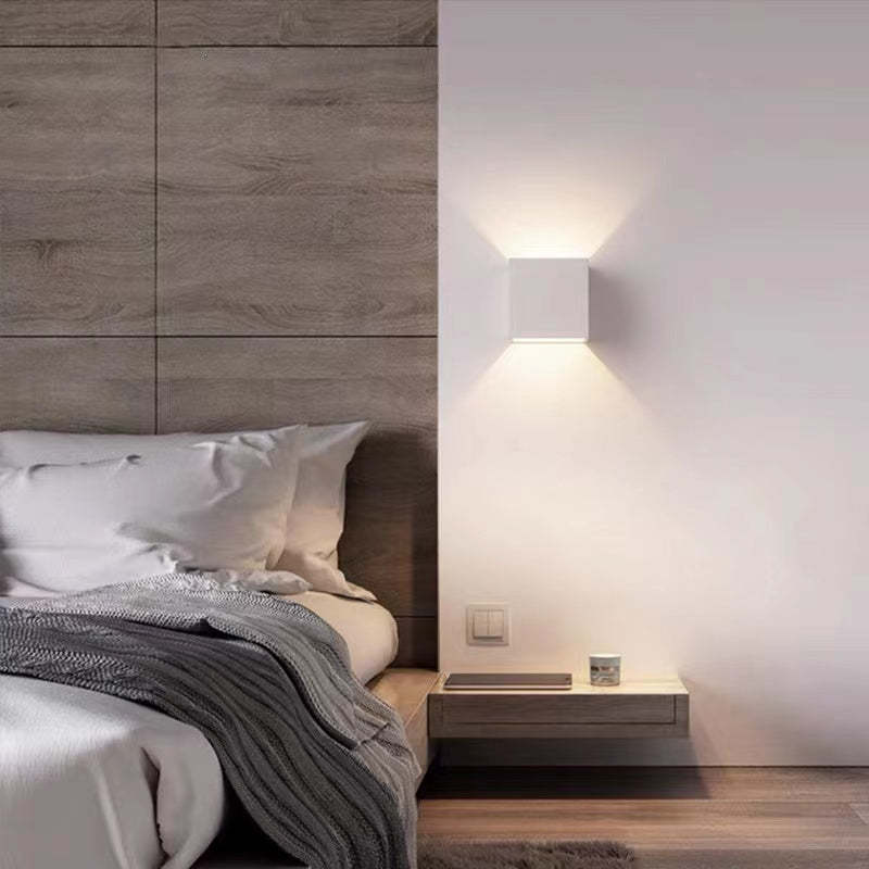 Modern IP65 Waterproof LED Outdoor Wall Light for Garden