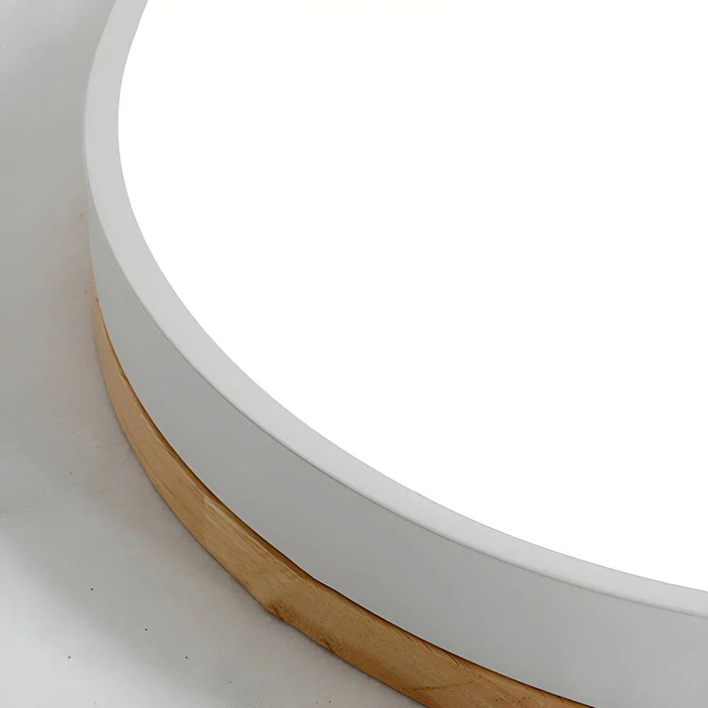 Ledplafondlamp met houten rand voor de woonkamer