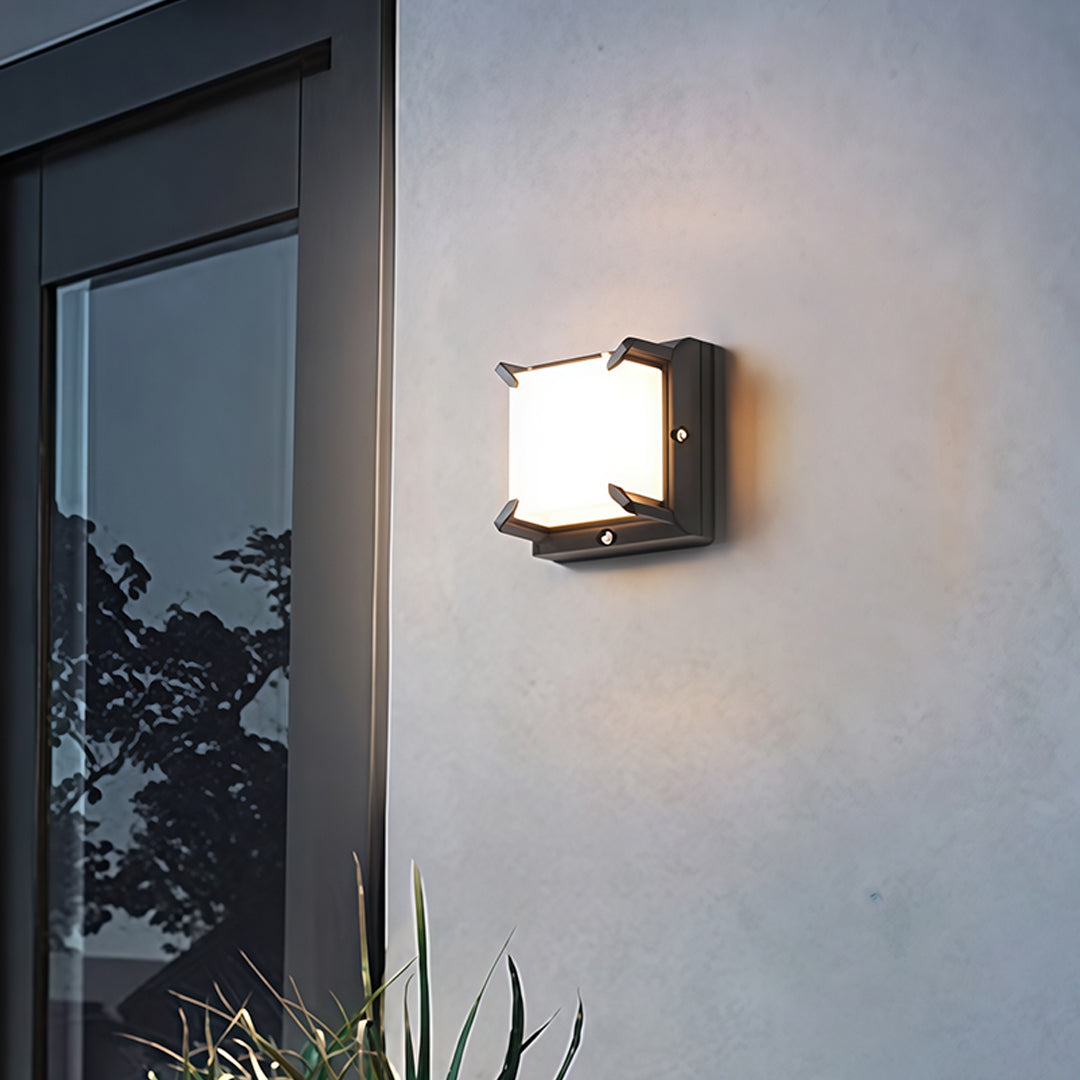 Square Black Waterproof LED Outdoor Wall Light for Garden