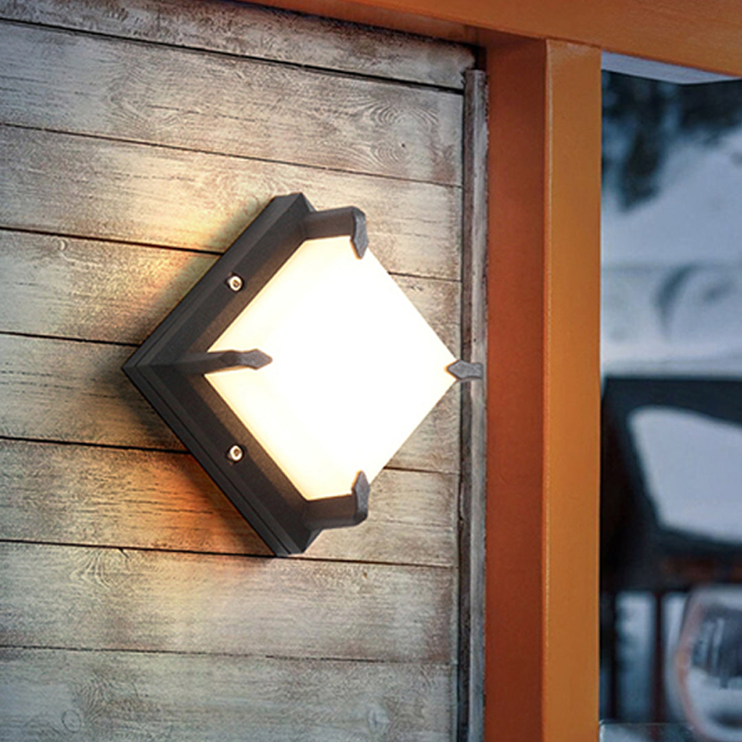 Square Black Waterproof LED Outdoor Wall Light for Garden
