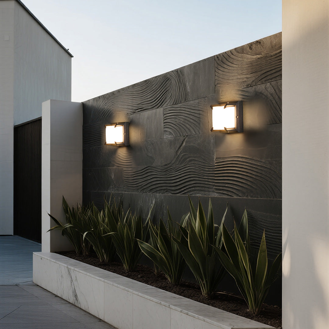 Square Black Waterproof LED Outdoor Wall Light for Garden