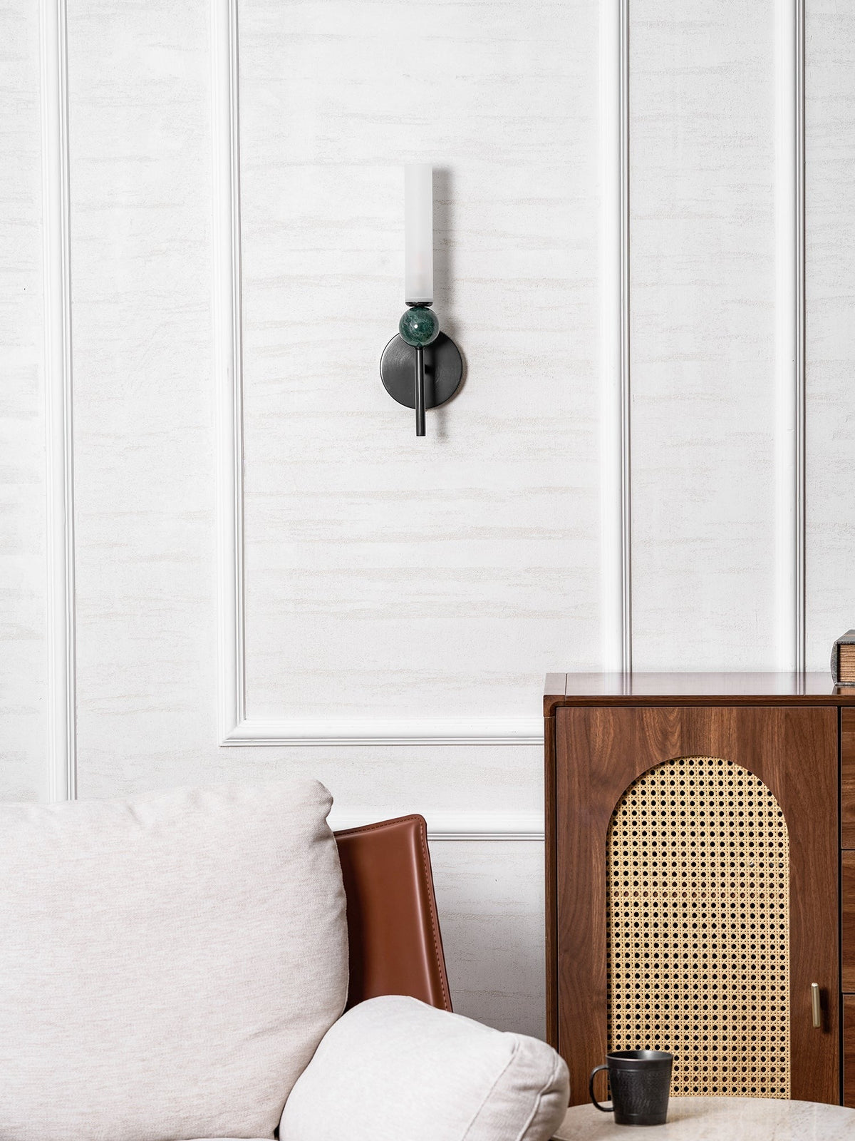 Applique murale moderne en marbre avec cadre en laiton massif