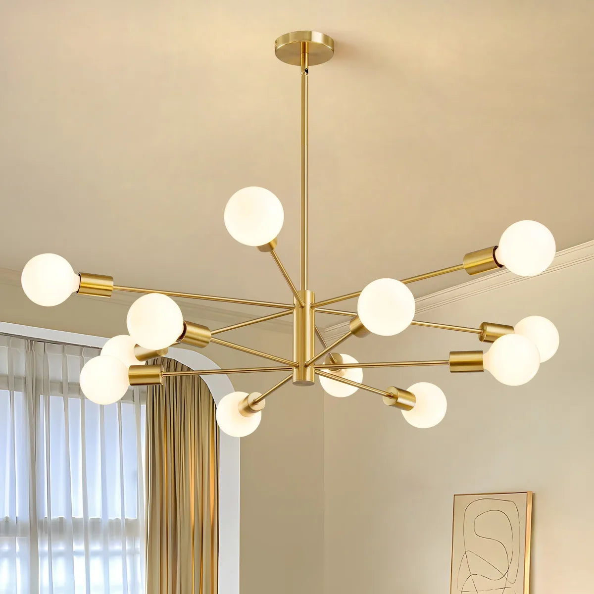 Lustre Sputnik à 12 lumières avec globes en verre dépoli et bras métalliques