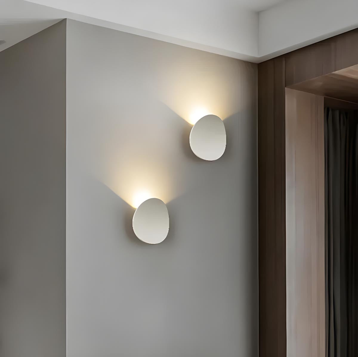 Modern Dusk Wall Light