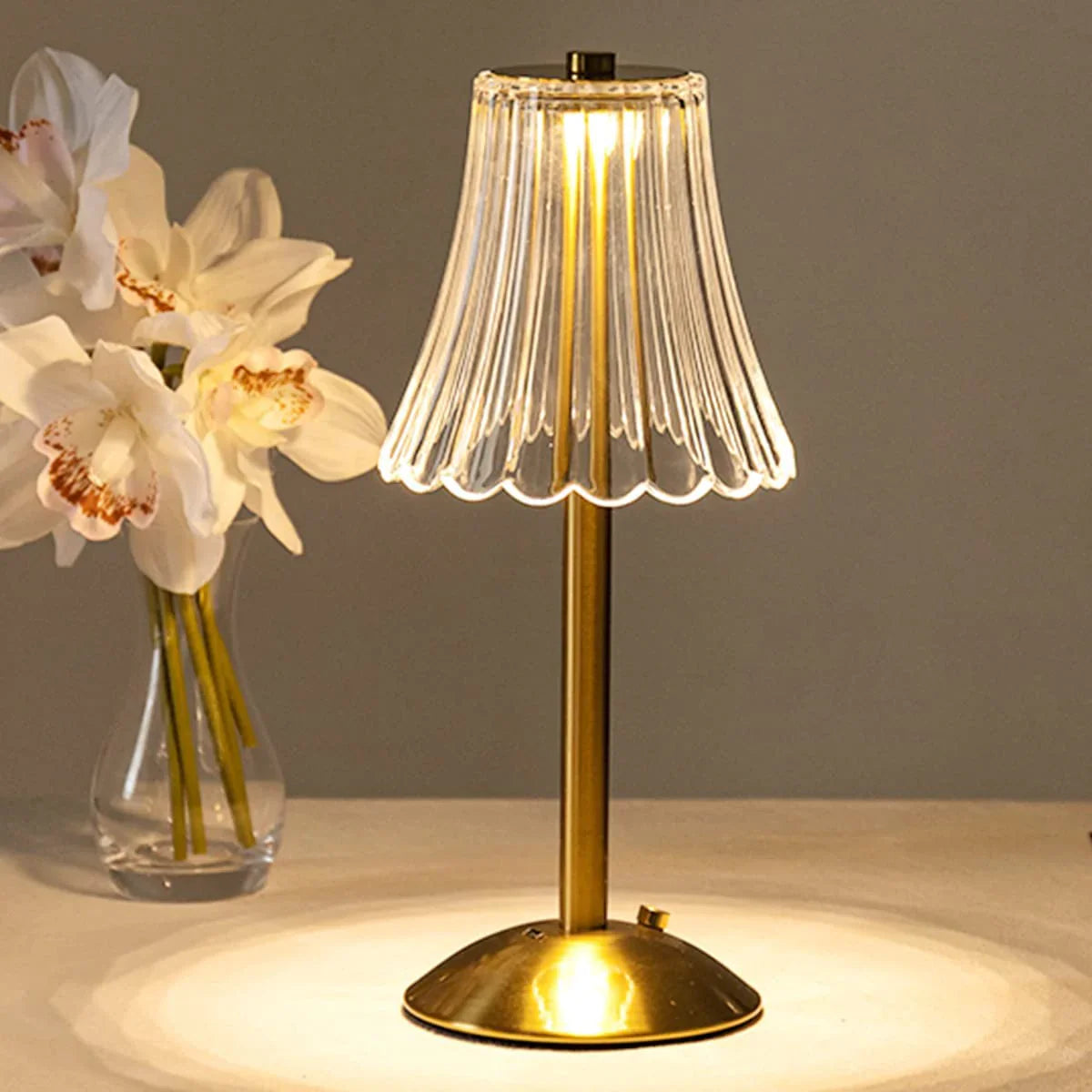 Elegant Touch-Activated Crystal Table Lamp with Gold Finish