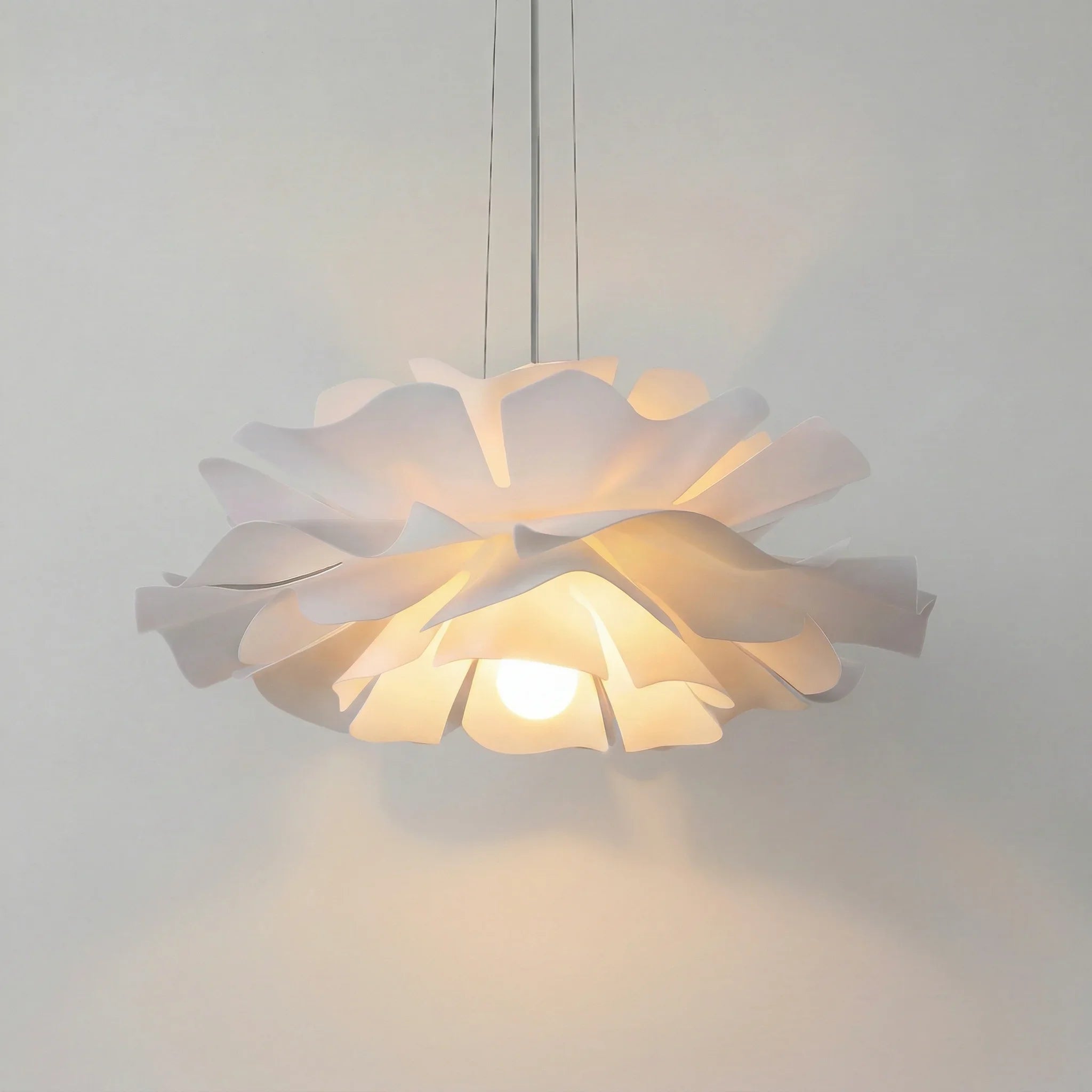 Suspension blanche en métal en forme de fleur, style cuisine nordique
