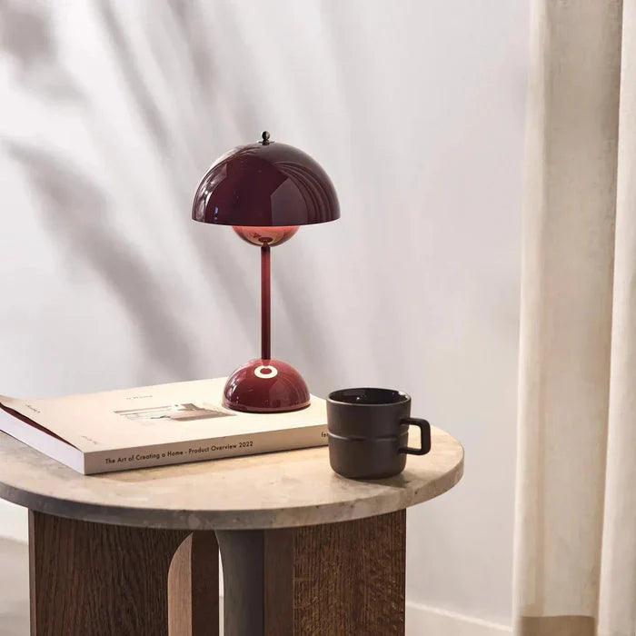 Minimalist Wireless Table Lamp