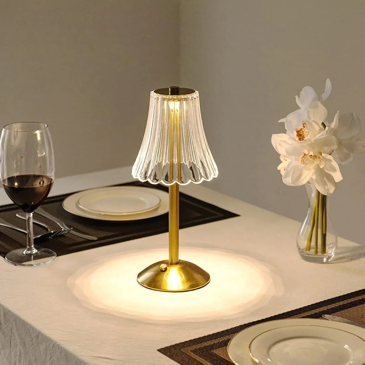 Elegant Touch-Activated Crystal Table Lamp with Gold Finish